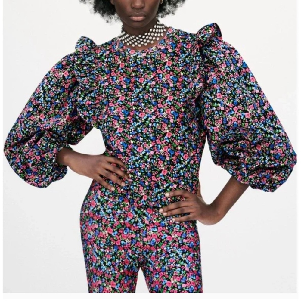 Zara floral puff sleeve sweatshirt size small